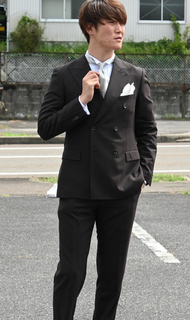 秋の結婚式に向けて 少しだけお洒落なブラウンスーツを Octet Blog オクテット ブログ By林商店