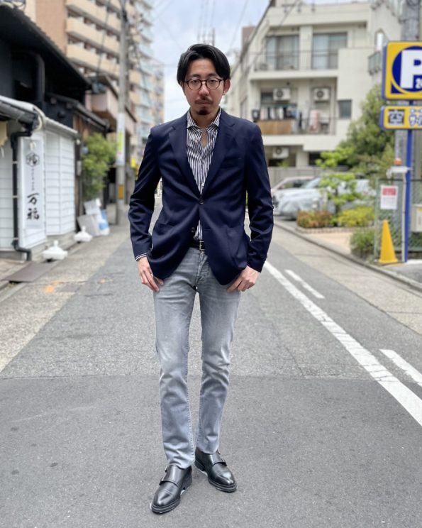 ジャケット デニム コーデ