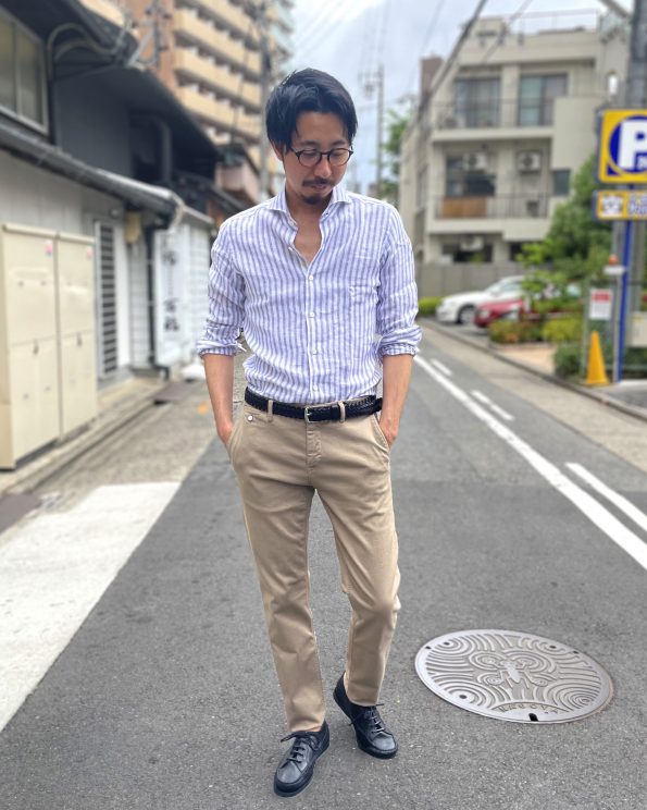 チノパンコーデ メンズ