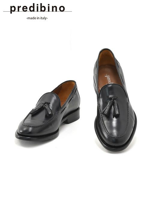 タッセルローファー