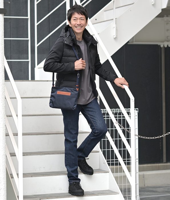 インディゴ 濃い色デニムコーデ