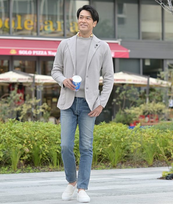 レッドカード　メンズコーデ