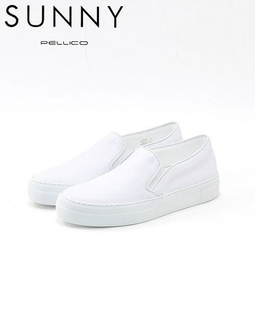 スマートカジュアル　白スニーカー