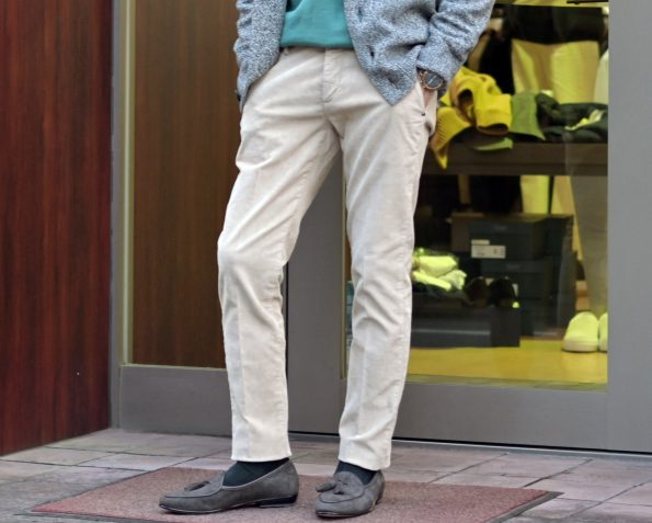 アントレアミ　コーデュロイパンツ