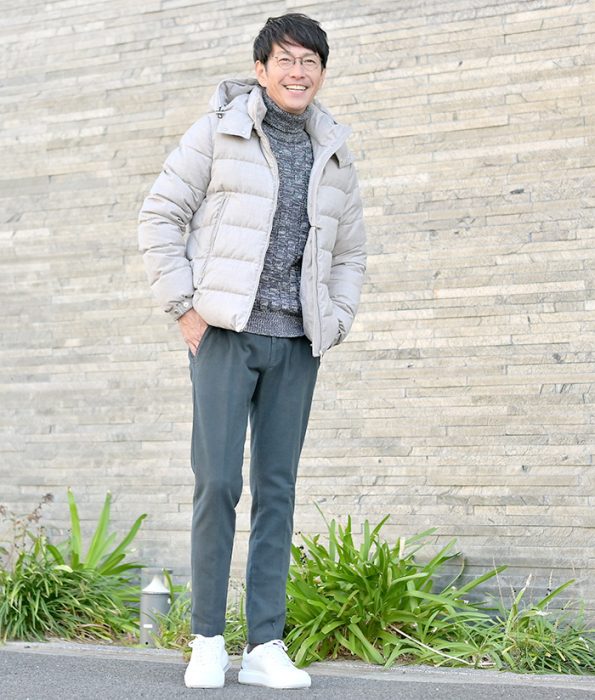 冬の旅行コーデ　ダウンジャケット