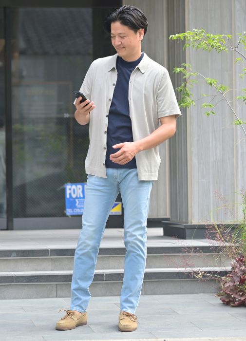 REPLAY/リプレイ ブルーウォッシュデニムを使ったコーディネート