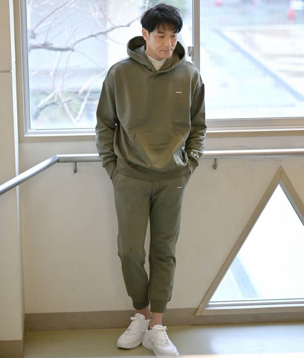 タトラス　プルオーバーパーカー　セットアップ