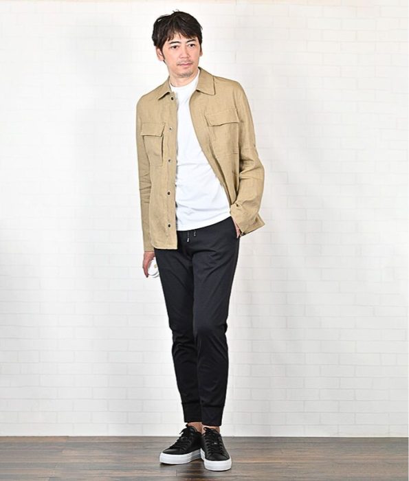ベルウィッチ/BERWICHリネンのサファリジャケットを使ったコーデ