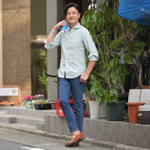 フィナモレのコットンリネンの長袖カジュアルシャツを使ったコーディネート