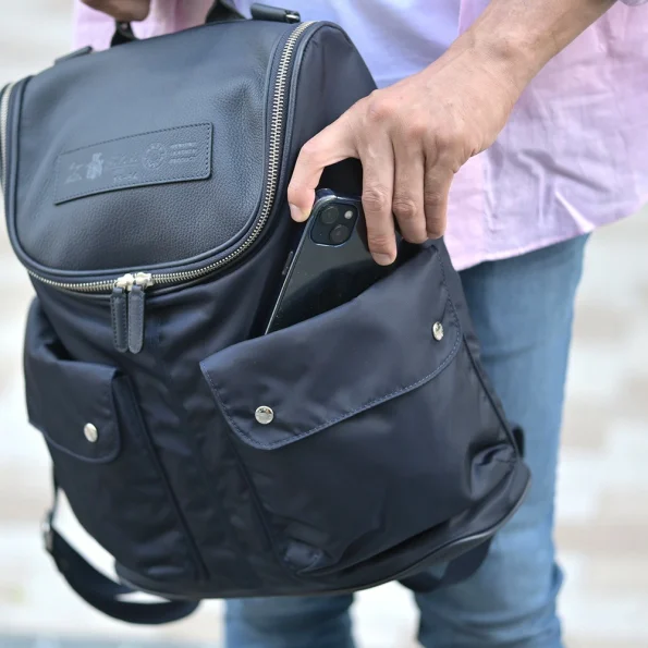 実用性に優れた大容量のバックパック