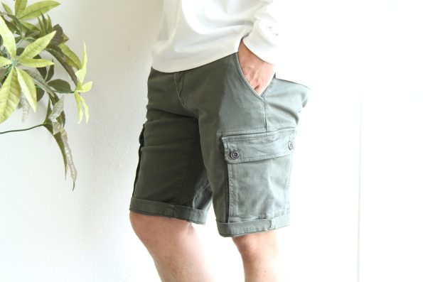 REPLAY/リプレイ カーゴショーツ メンズ ストレッチハーフパンツ　HYPERFLEX X.L.I.T.E. ハイパーフレックス カーキ VANNIE レギュラーフィット コットンツイル生地