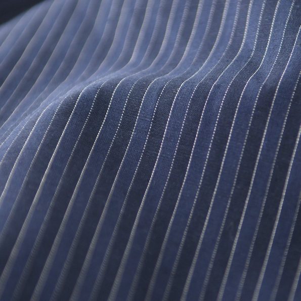 フィンジャックのストライプ柄ジャケット