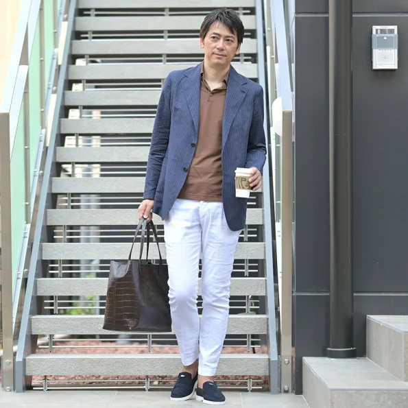 フィンジャックのストライプ柄ジャケットを使ったコーディネート