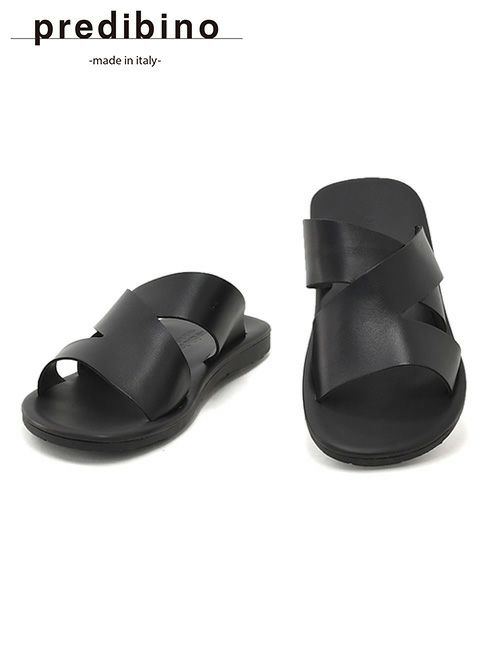 30代40代50代の男性が街で履くレザーサンダル