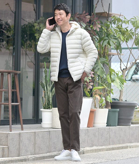 ホワイトダウンジャケット