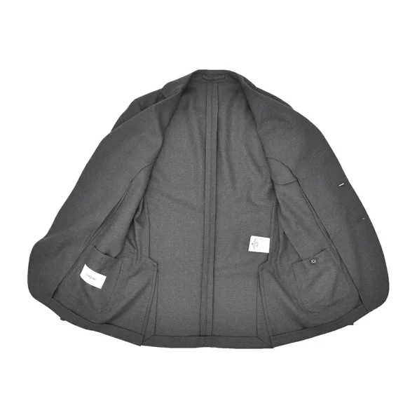 LARDINI / ラルディーニ のウールホップサックジャケットの芯材や肩パッドを省いた軽量且つ構築的な仕立て