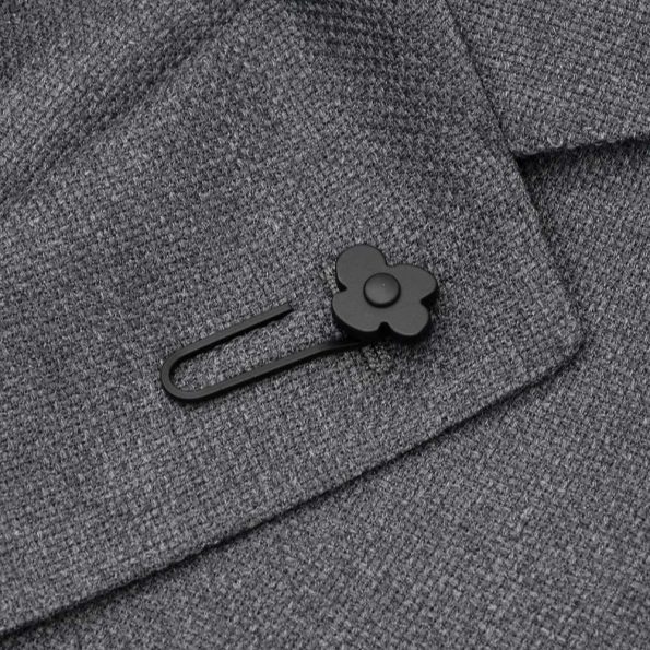 LARDINI / ラルディーニ の名品ジャケットのロングシーズンに適応した優秀な素材感の高級ウールホップサック素材