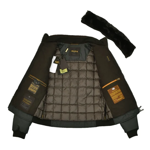 CELOTTI / セロッティの表側へ響かない内側のダウンキルティング構造