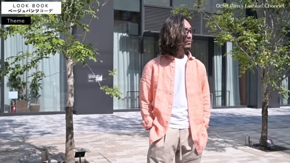 白Tと合わせたFinamore / フィナモレのカジュアルリネンシャツの華やかな色合い