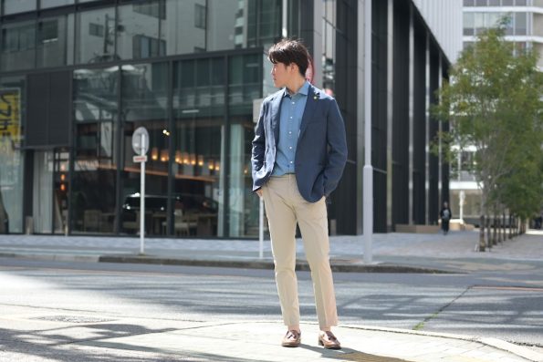 ENTRE AMIS / アントレアミのサマーコットンパンツで爽やかに着こなすスマートコーデ