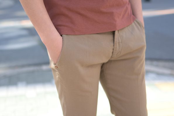 リネンならではのシャリ感と味わい深さが滲む心地の良いリネン混コットンパンツ