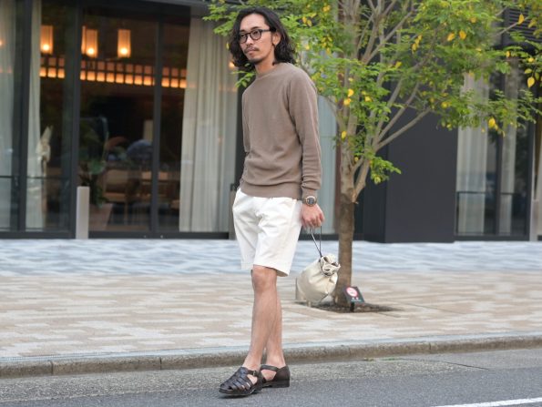 FILIPPO DE LAURENTIIS / フィリッポ・デ・ローレンティスのサマーニットとBERWICH / ベルウィッチのショーツの同系色で纏めたスタイリング