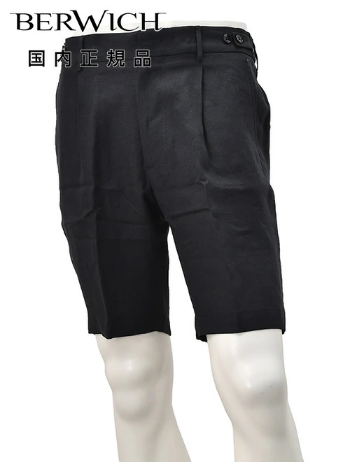 シックでありながらも爽やかなBERWICH / ベルウィッチのブラックリネンショーツ