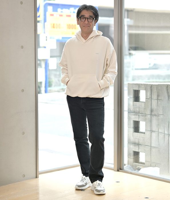ブラックウォッシュデニムコーデ 40代50代