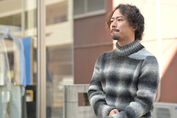 リブ編みや袖口の丁寧な縫製が光るMORGANO(モルガーノ)のニットディテール
