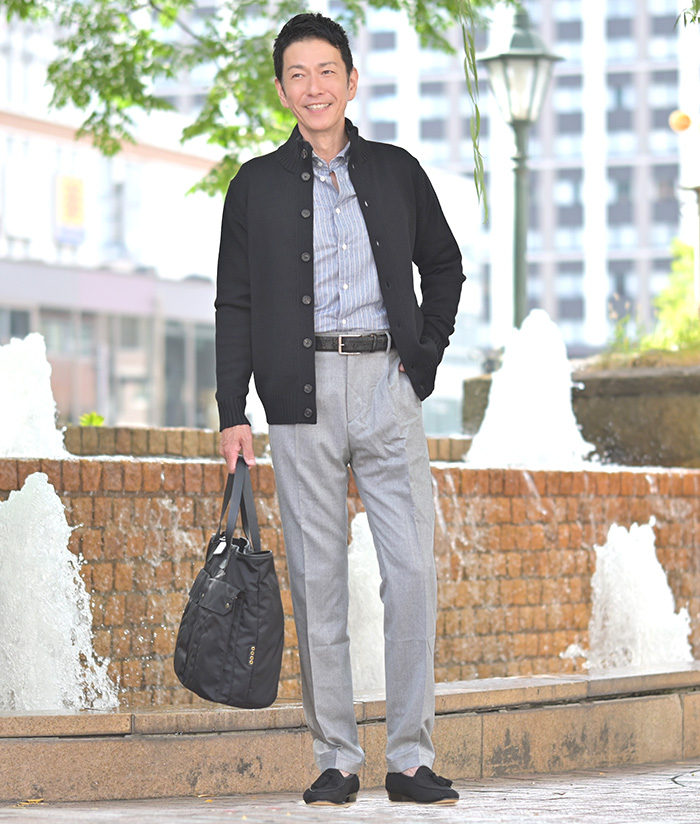 オンにもオフにも、余裕のある男の装い