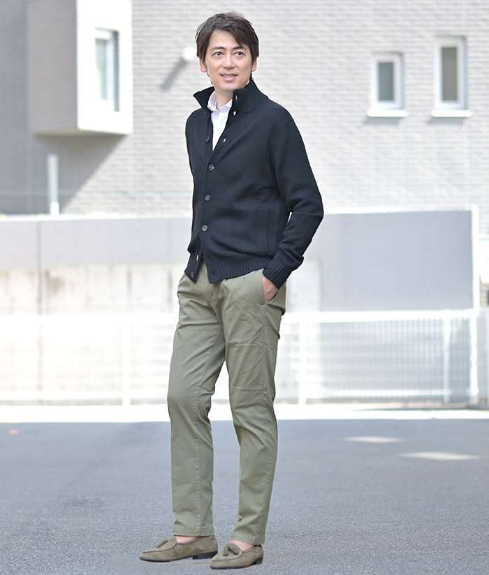 黒×カーキで作る、イケオジスタイル