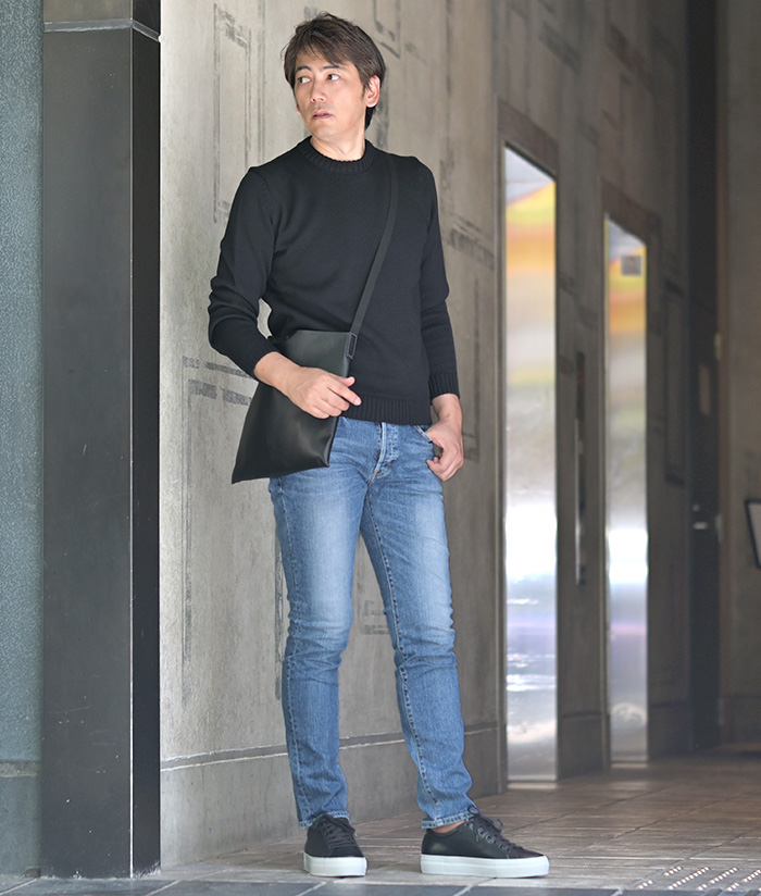 ニット×デニムで作る、40代50代の鉄板コーデ