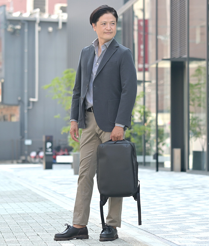 ビジネスにも休日にも映える万能スタイル