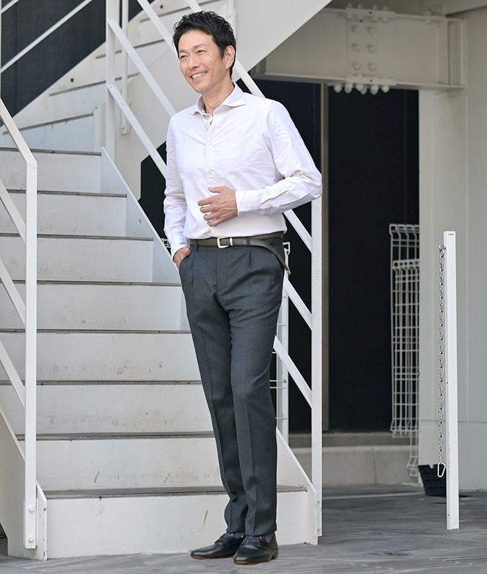 信頼感を与える、40代50代のオフィスカジュアル