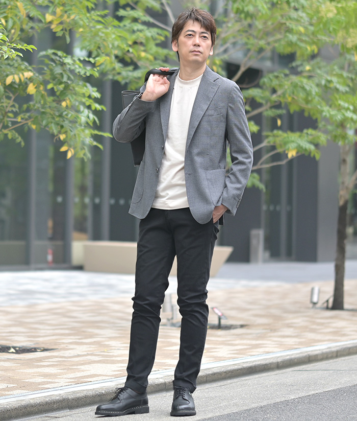 出勤スタイルを格上げする、ジャケパンコーデ