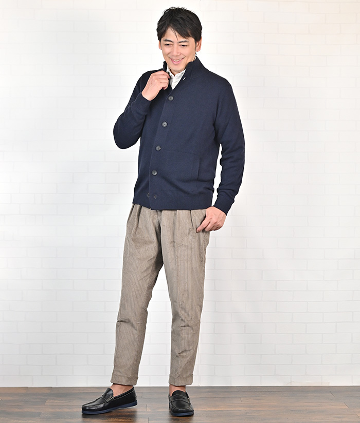 上品なのにリラックス。“抜け感”で魅せる大人の装い