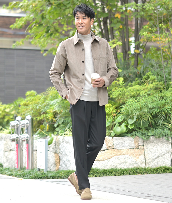 大人の秋を彩るコーデュロイスタイル