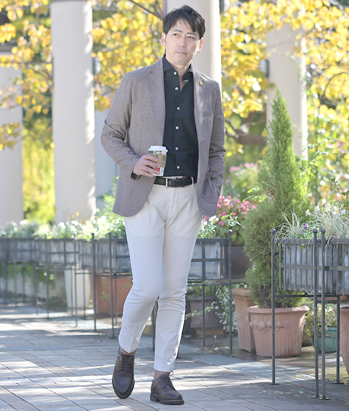 格好つけすぎない大人の都会カジュアル