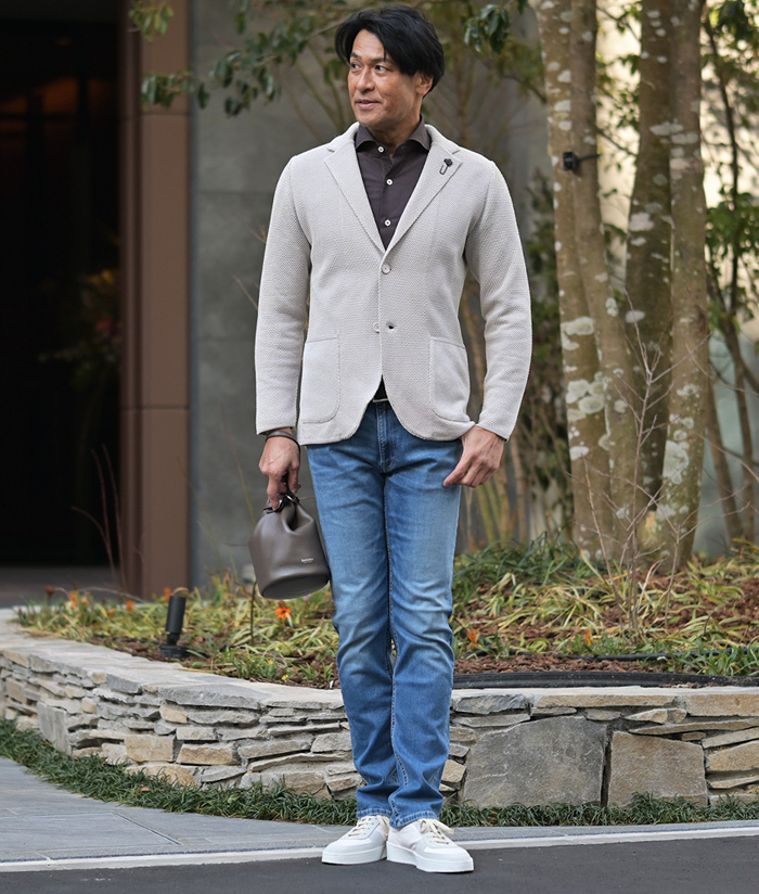 さりげなく好印象を残すニットジャケットコーデ