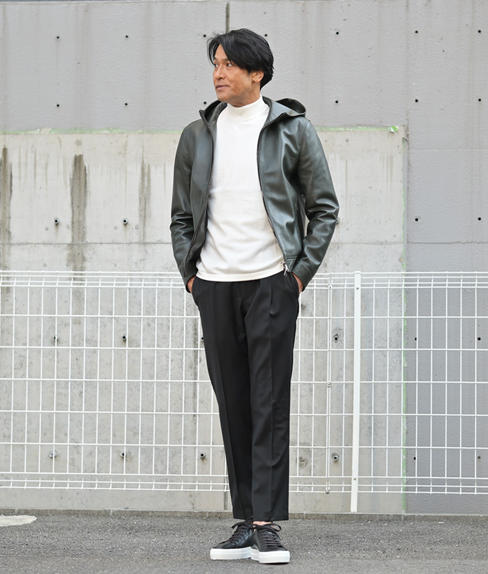 きれいめ派が選ぶ、レザー×スラックス