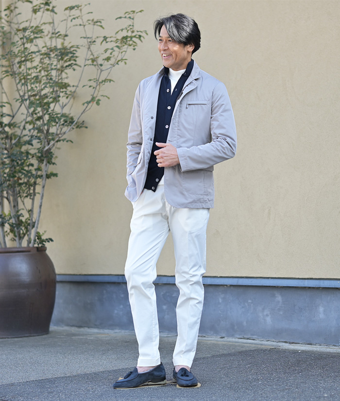 明るさと引き締めを両立した、大人の春配色