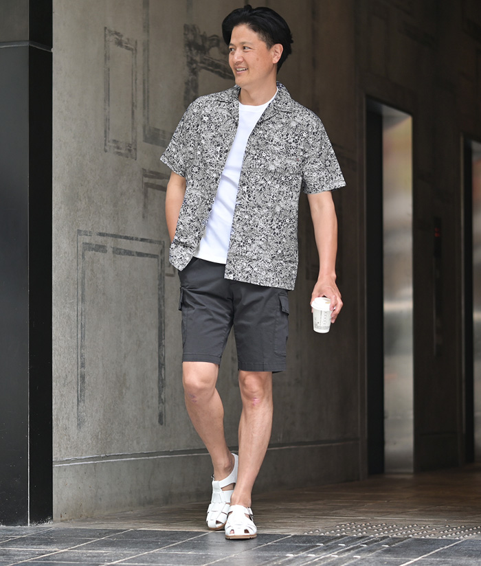 ショーツを品よく楽しむ、イケオジの夏コーデ