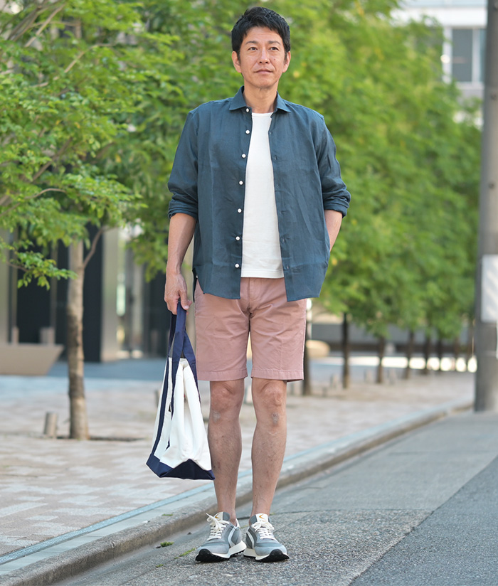 爽やかさと品格を両立する大人のマリンスタイル