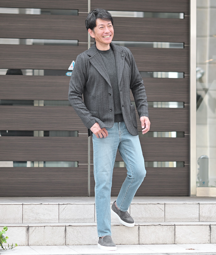 秋の定番こそ差がつく。大人のジャケット×デニム