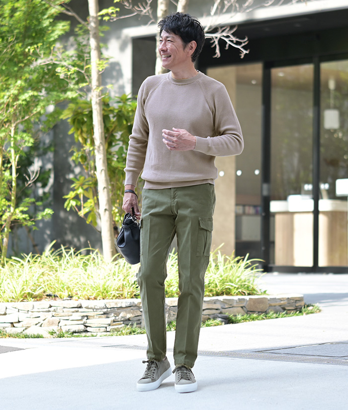 無骨すぎない。大人が似合う秋のカーゴパンツ