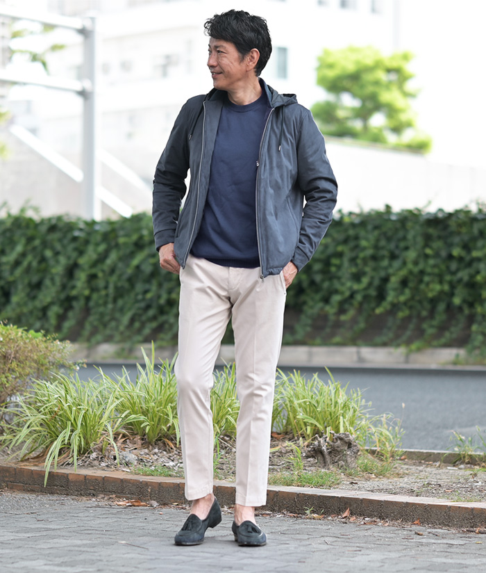 秋の休日を品よく。大人のブルゾンスタイル