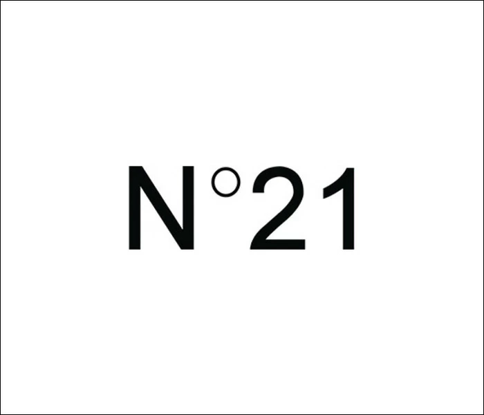 ヌメロヴェントゥーノ N°21 ブランドロゴ