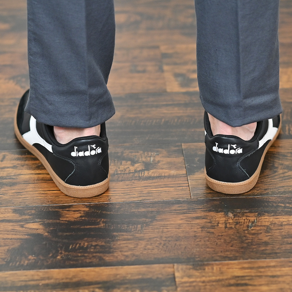 ディアドラヘリテージ（diadora HERITAGE）脚と靴の着用画像