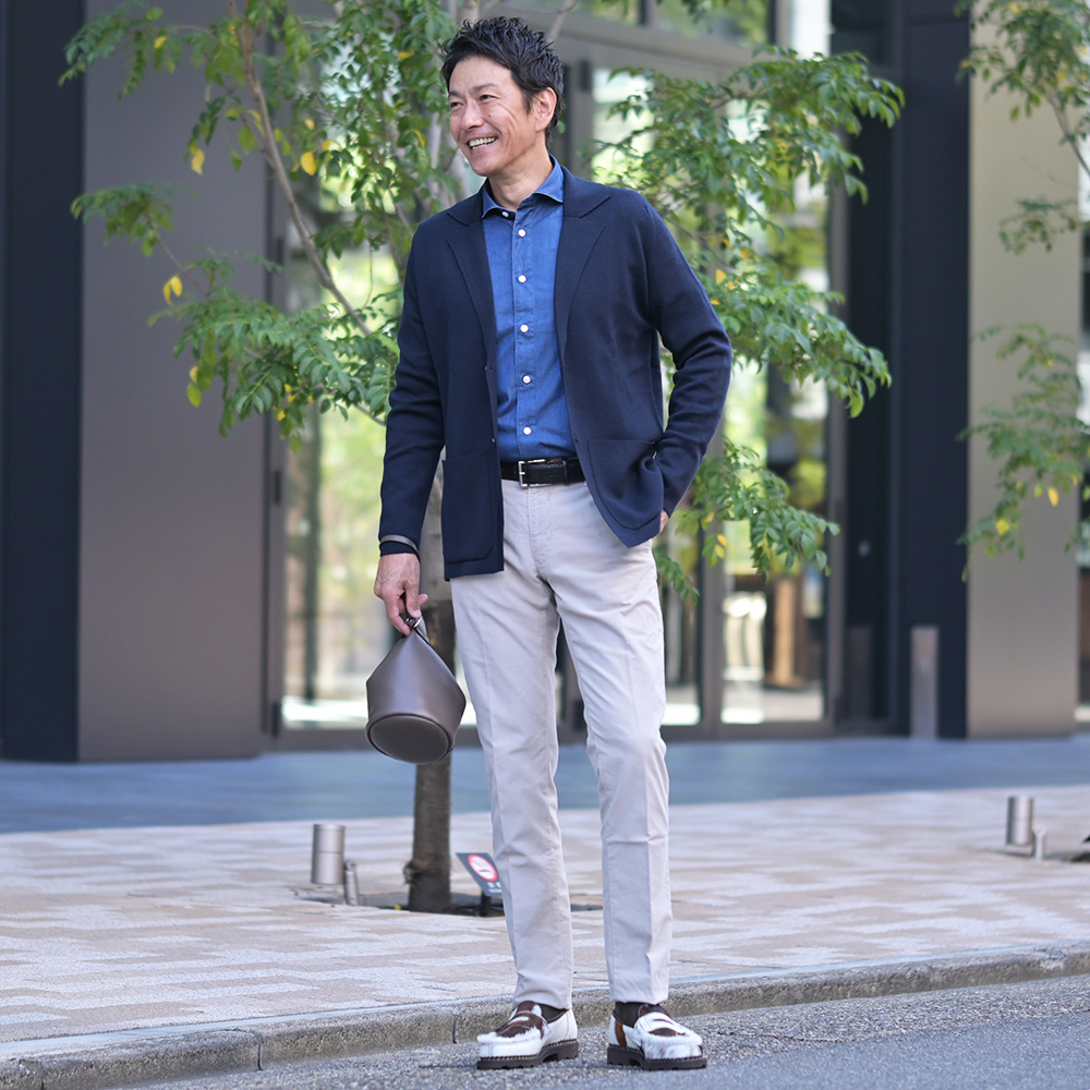 フィナモレ SIMONE シャンブレーシャツ モデル着用スナップ