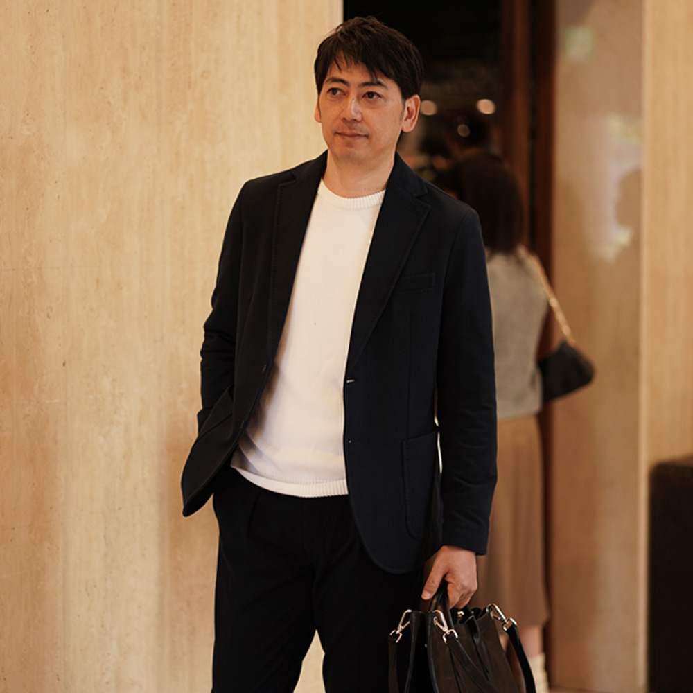 休日を過ごしている風景